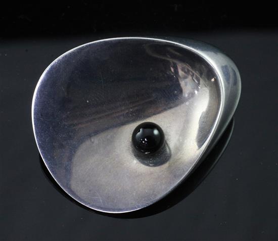 A Georg Jensen Danish sterling silver Oyster brooch by Nanna & Jorgen Ditzel, no.328, set with black onyx pearl, 2in.